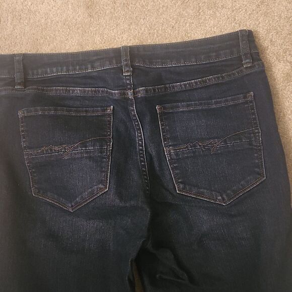 New York & Company Soho Jeans Denim Bermuda Shorts Size 8 - Picture 6 of 6